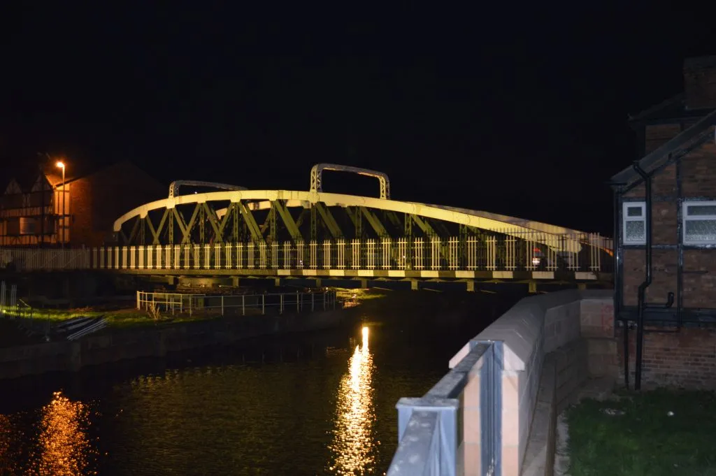 photo of town bridge in Northwich